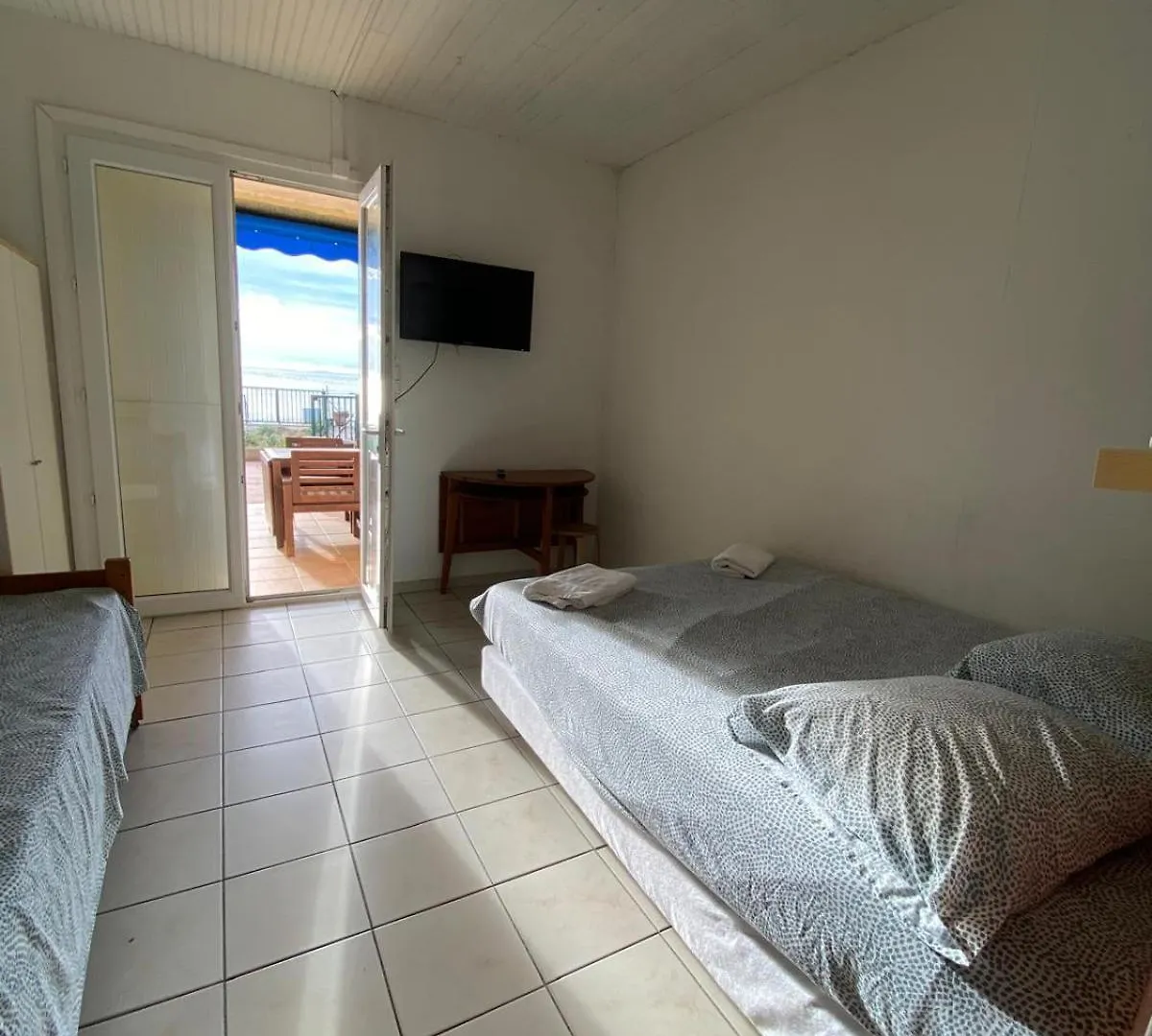 Motel Le Surplage Hyères France